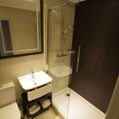 Отель DoubleTree by Hilton Edinburgh City Centre 4* Стандартный номер с различными типами кроватей фото 4
