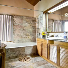 Отель Sandalwood Luxury Villas 5* Вилла с различными типами кроватей фото 4