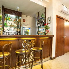 Teteven Hotel гостиничный бар