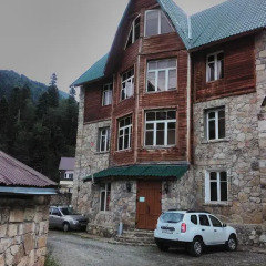 Sokol Hotel Домбай парковка