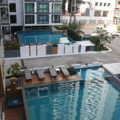 Neo Hotel Pattaya бассейн
