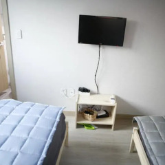Отель Twin Rabbit Guesthouse 2* Улучшенный номер с различными типами кроватей
