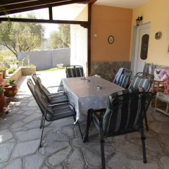 Отель Sofia & Lakis House