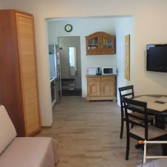 Апартаменты Wooden apartments комната для гостей фото 4