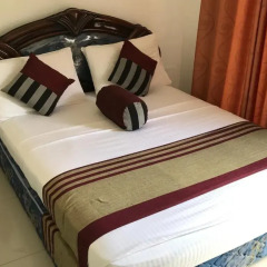 Отель Creston Park Accommodation в номере