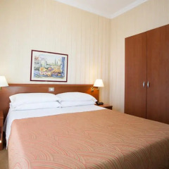 Hotel Dei Fiori сейф в номере