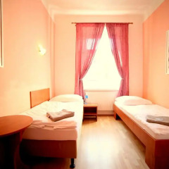 Leon Hotel Номер категории Эконом с двуспальной кроватью (общая ванная комната) фото 3