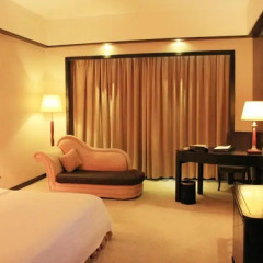 Metropolitan Hotel 4* Улучшенный номер с различными типами кроватей