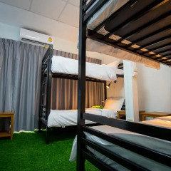 Victory Park Hostel Стандартный номер фото 6