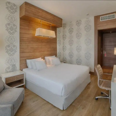Отель NH Collection Milano President 5* Номер категории Премиум с различными типами кроватей фото 17