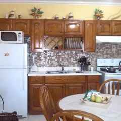 Апартаменты Jen 'N' Ive's Respite Apartment в номере фото 2