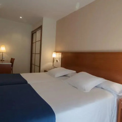 Отель Sorolla Centro 3* Стандартный номер с двуспальной кроватью фото 10