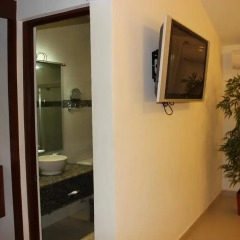 Отель Grand City Hotel Cancun Мексика, Канкун - отзывы, цены и фото номеров - забронировать отель Grand City Hotel Cancun онлайн сейф в номере