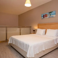 Отель Mary's Residence Suites комната для гостей фото 9