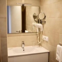Отель Hostal Jakiton Стандартный номер с различными типами кроватей фото 6