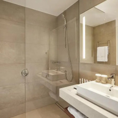 DoubleTree by Hilton Hotel Wroclaw 5* Люкс с различными типами кроватей фото 5