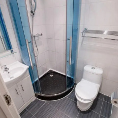 Newham Hotel 2* Номер с общей ванной комнатой с различными типами кроватей (общая ванная комната) фото 4
