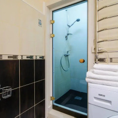 Отель Kvartira Lux Kirava 1 Минск ванная фото 2
