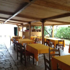 Отель Agriturismo Convivio Di Montalbano Санта Северина питание