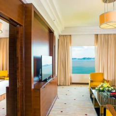 Royal Halong Hotel 5* Улучшенный номер с различными типами кроватей фото 2