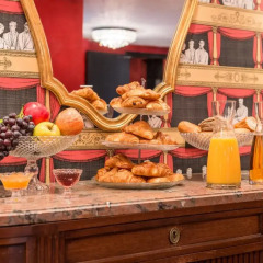 Отель Hôtel Sacha питание