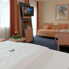 Favored Hotel Plaza 3* Стандартный номер с двуспальной кроватью фото 8