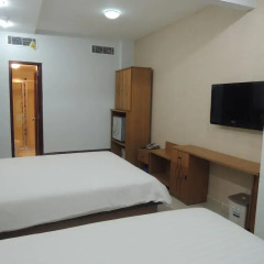Danh Uy Hotel 2* Стандартный номер с различными типами кроватей фото 3