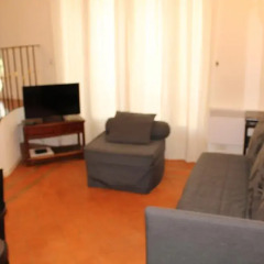 Апартаменты Mithouard Apartment комната для гостей фото 5