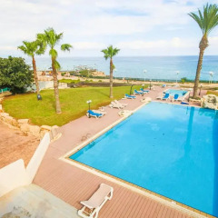 Отель Fig Tree Bay Apartments Кипр, Протарас - отзывы, цены и фото номеров - забронировать отель Fig Tree Bay Apartments онлайн бассейн