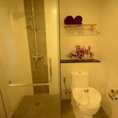 Expat Hotel Patong Center 3* Номер Делюкс с 2 отдельными кроватями фото 5