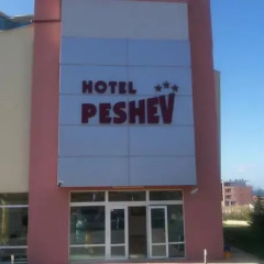 Peshev Family Hotel Свети Влас вид на фасад фото 2