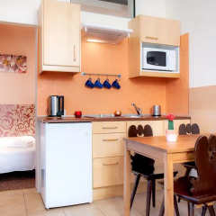 Отель Apartamenty Dobranoc - ul. Storczykowa Апартаменты с различными типами кроватей фото 5