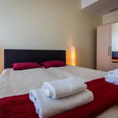 Апартаменты Goodson & Red Downtown Apartments комната для гостей фото 4