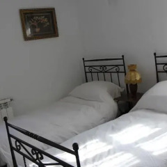 Отель New Bakalov House Боженци комната для гостей