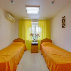 LETO hostel Стандартный номер с 2 отдельными кроватями