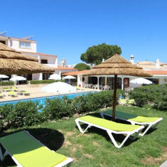 Отель Balaia Sol Holiday Club Португалия, Албуфейра - 1 отзыв об отеле, цены и фото номеров - забронировать отель Balaia Sol Holiday Club онлайн пляж