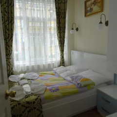 Отель Tulip Guesthouse 2* Стандартный номер с двуспальной кроватью (общая ванная комната) фото 3