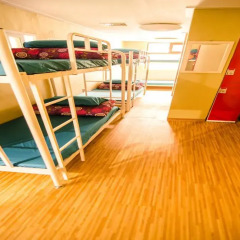Kimchee Sinchon Guesthouse - Hostel Кровать в женском общем номере с двухъярусной кроватью фото 23