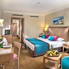 Отель Crystal De Luxe Resort & Spa – All Inclusive 5* Стандартный семейный номер с разными типами кроватей фото 2