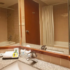 Phuket Merlin Hotel 3* Улучшенный номер с двуспальной кроватью фото 6