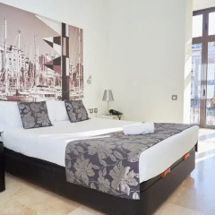 Отель Next To 4* Апартаменты