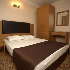 Lyon Hotel 3* Стандартный номер с двуспальной кроватью фото 3