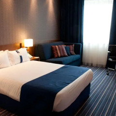 Отель Holiday Inn Express Warsaw Airport 3* Стандартный номер с различными типами кроватей фото 3