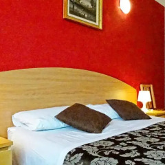 Отель La Campanella Guesthouse 3* Стандартный номер с двуспальной кроватью (общая ванная комната)