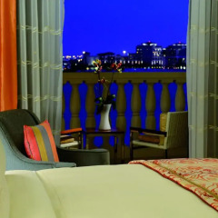 Отель The Ritz-Carlton Abu Dhabi, Grand Canal 5* Стандартный номер с различными типами кроватей фото 5