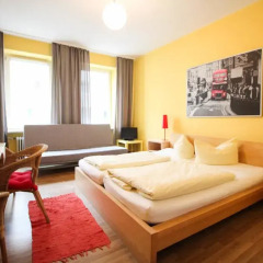 Отель Pension/Guesthouse am Hauptbahnhof Стандартный номер с двуспальной кроватью (общая ванная комната) фото 15