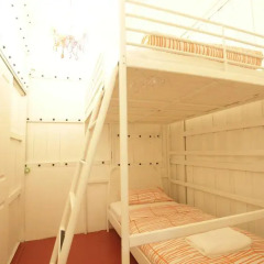 Tiger Lily Hostel Стандартный номер