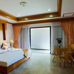 Отель Royal Prince Residence 2* Улучшенный номер двуспальная кровать фото 5