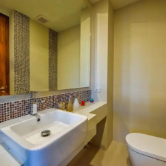 Отель At The Tree Condominium Phuket Номер Делюкс с двуспальной кроватью фото 3