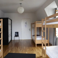 Geneva Hostel Кровать в мужском общем номере с двухъярусной кроватью фото 5
